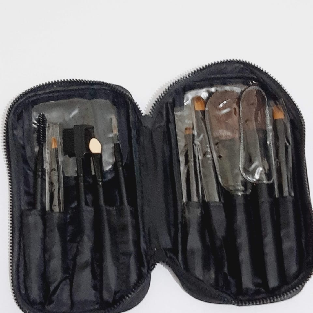 Zhoerya Makeup Brushes with Pouch